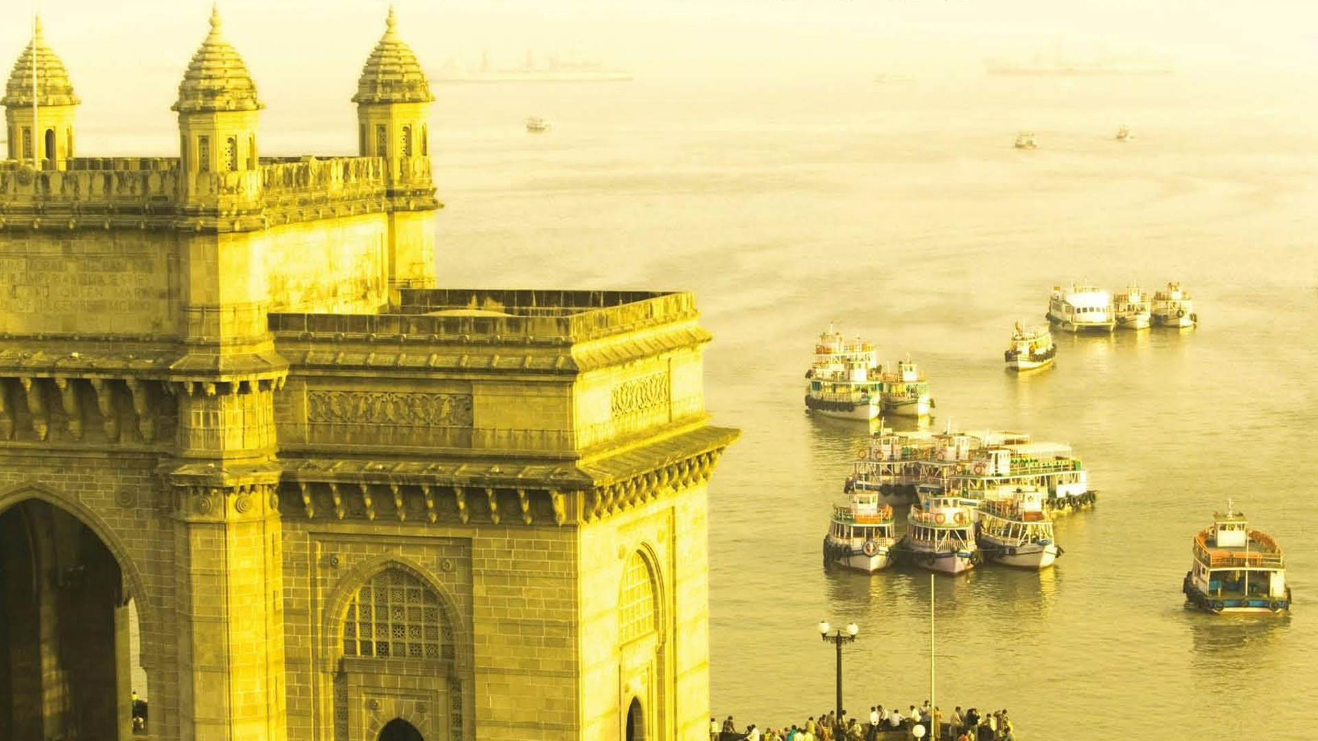 “Shantaram” by Gregory David Roberts: A Thrilling Journey Through Mumbai’s Underworld