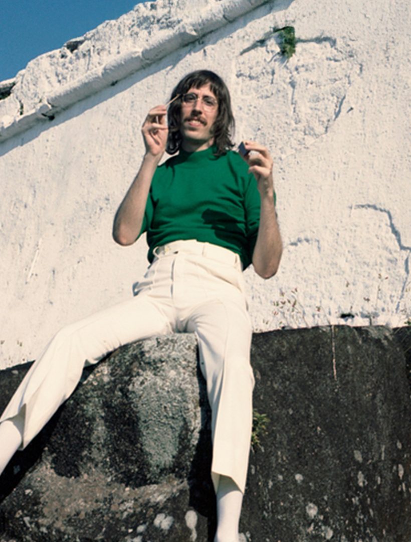 Tim Bernardes: Mil Coisas Invisíveis and the Art of Seeing the Unseen