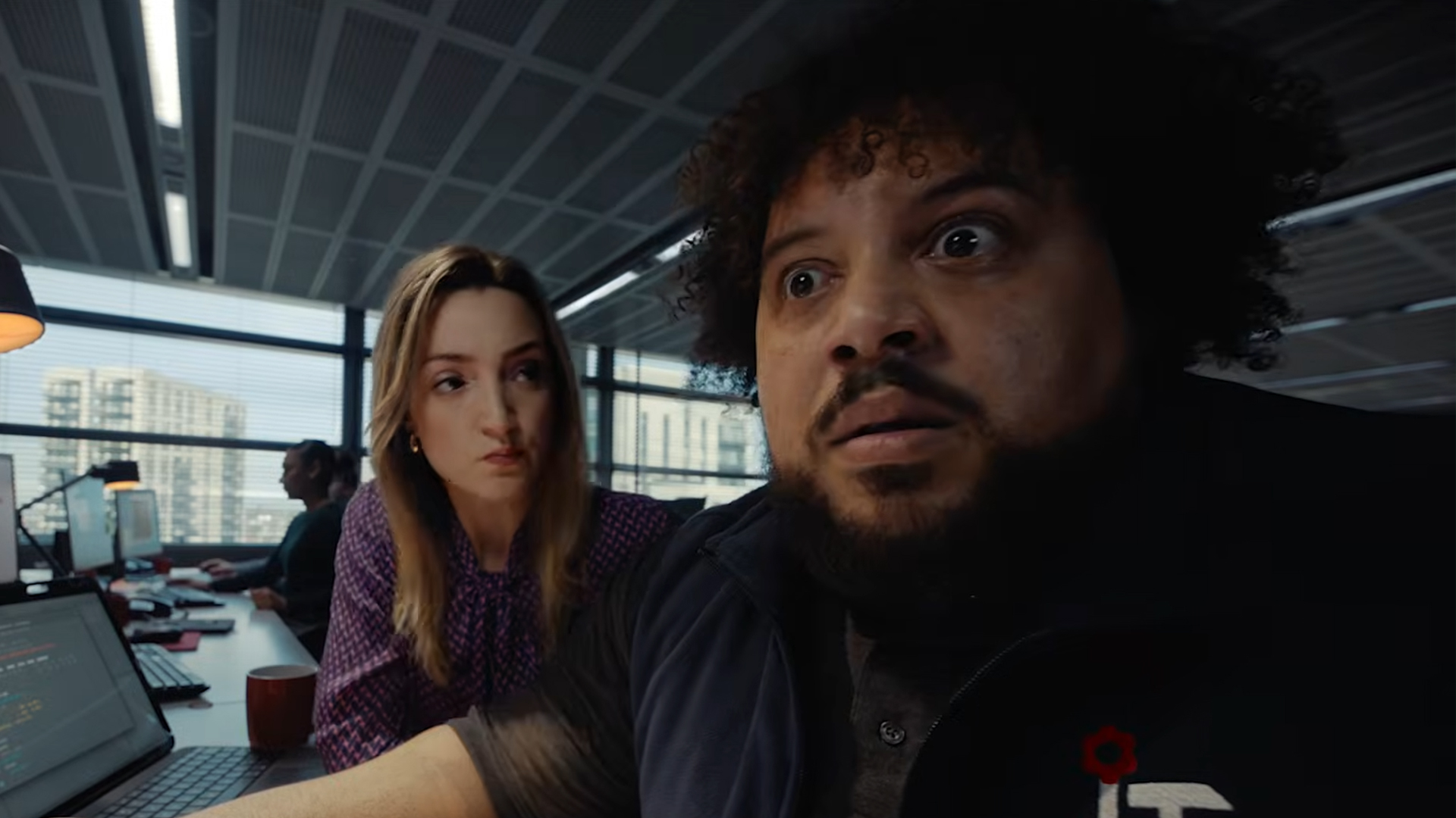 Hiscox Disastrous Campaign Turns Broken Ads Into Smart Marketing