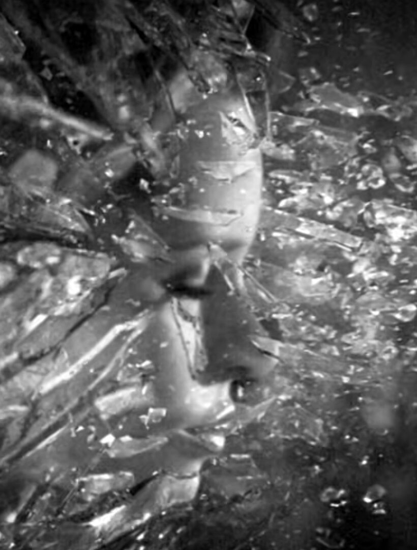 Nuit Blanche: When Time Slows Down for a Single Moment