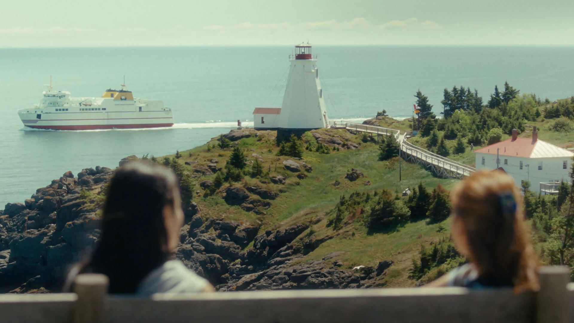 Expedia Lets Canada Reveal Itself