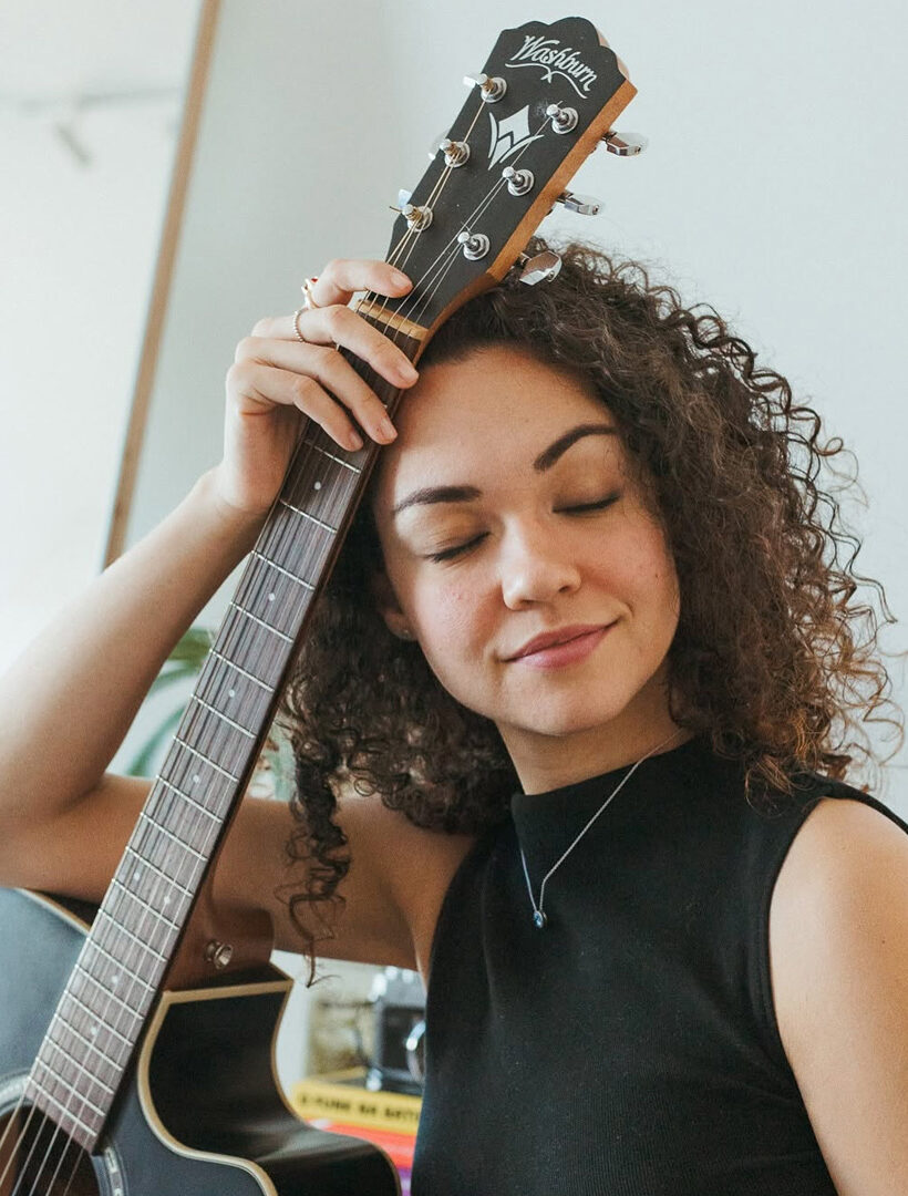 Nathália Cavalcante Crosses New Horizons With Atravessar