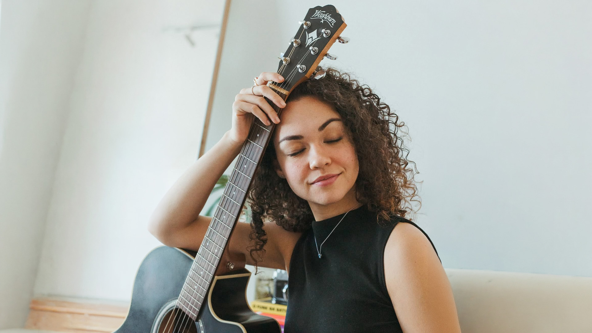 Nathália Cavalcante Crosses New Horizons With Atravessar