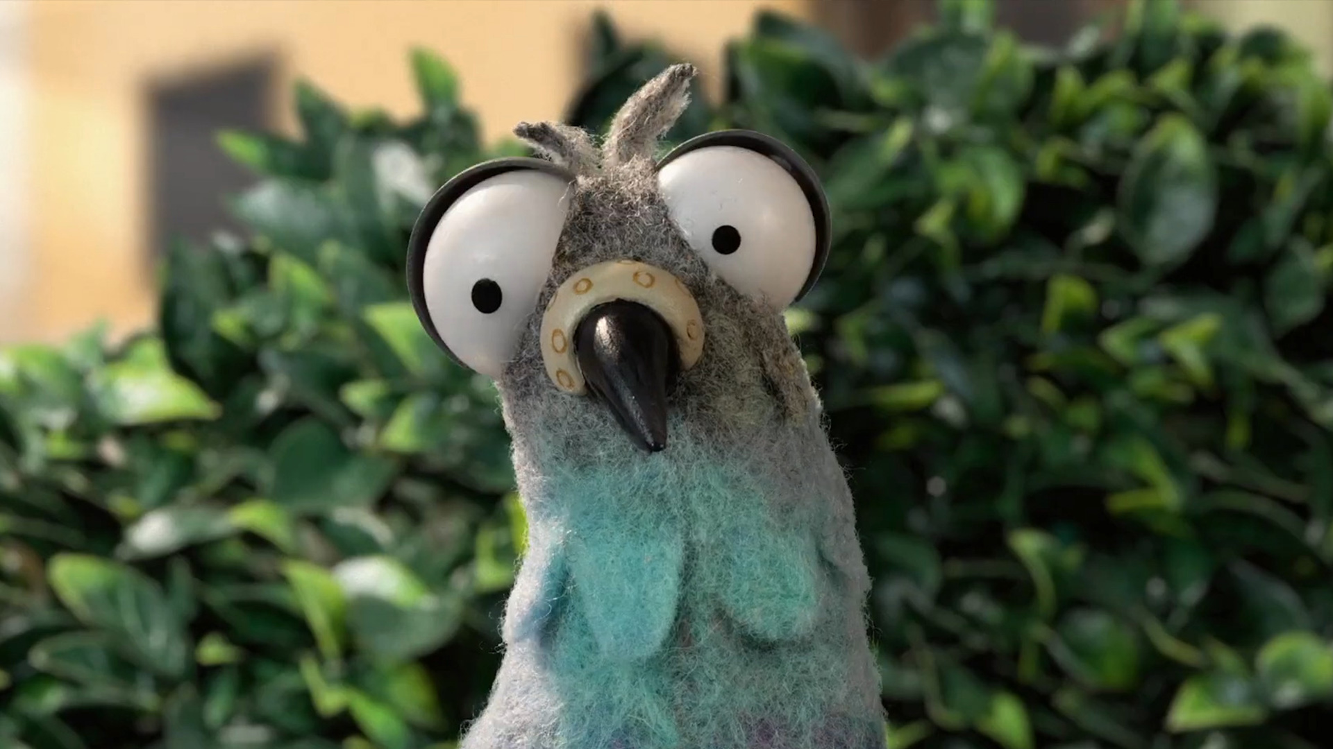 Canva’s Creative Pigeon Is Back With Another Problem to Solve