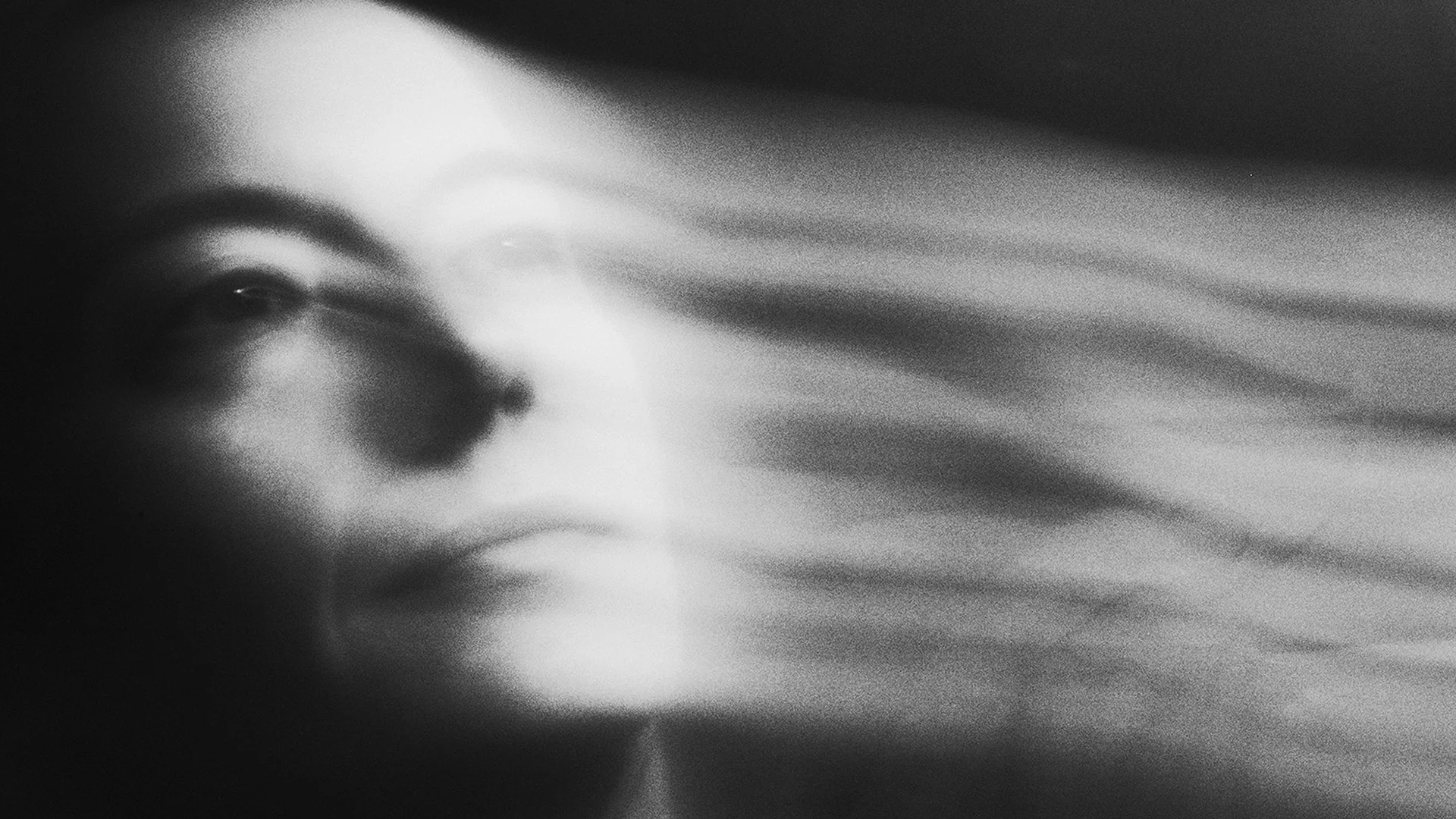 Olga Karlovac: Photography at the Edge of Motion
